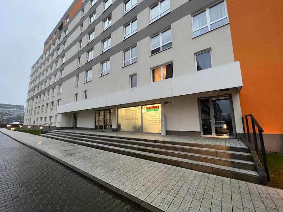 K22 Sky Apartments In The Варшава Экстерьер фото
