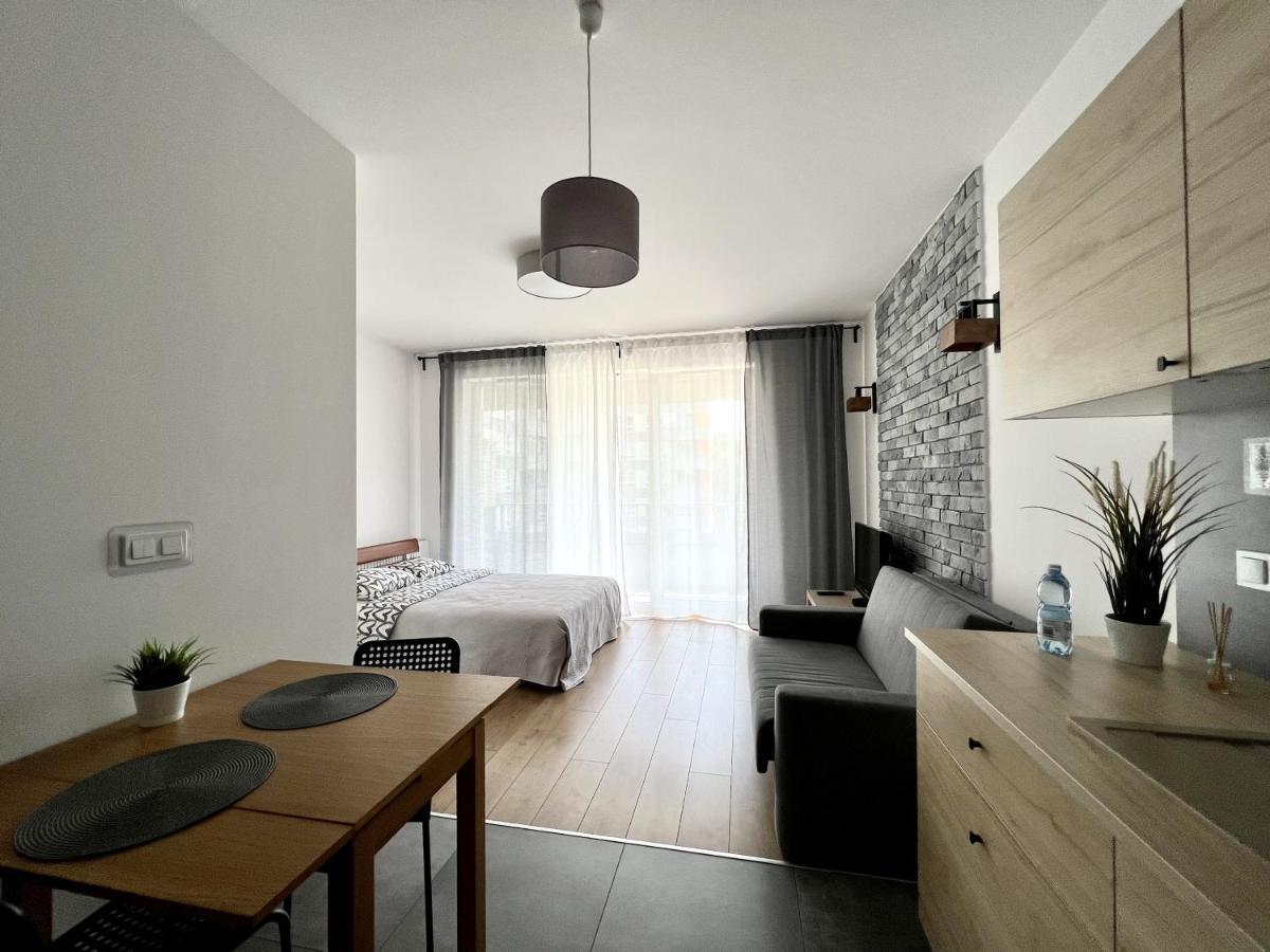 K22 Sky Apartments In The Варшава Экстерьер фото